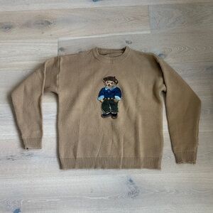 Womens boutique Tan Sweater with Bear Design Sz medium knit